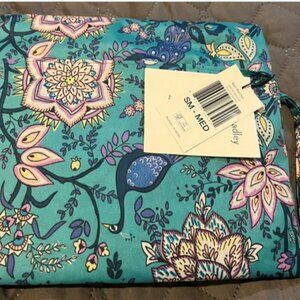 New with tags Packable Rain Poncho Vera Bradley Peacock Garden Small-Medium